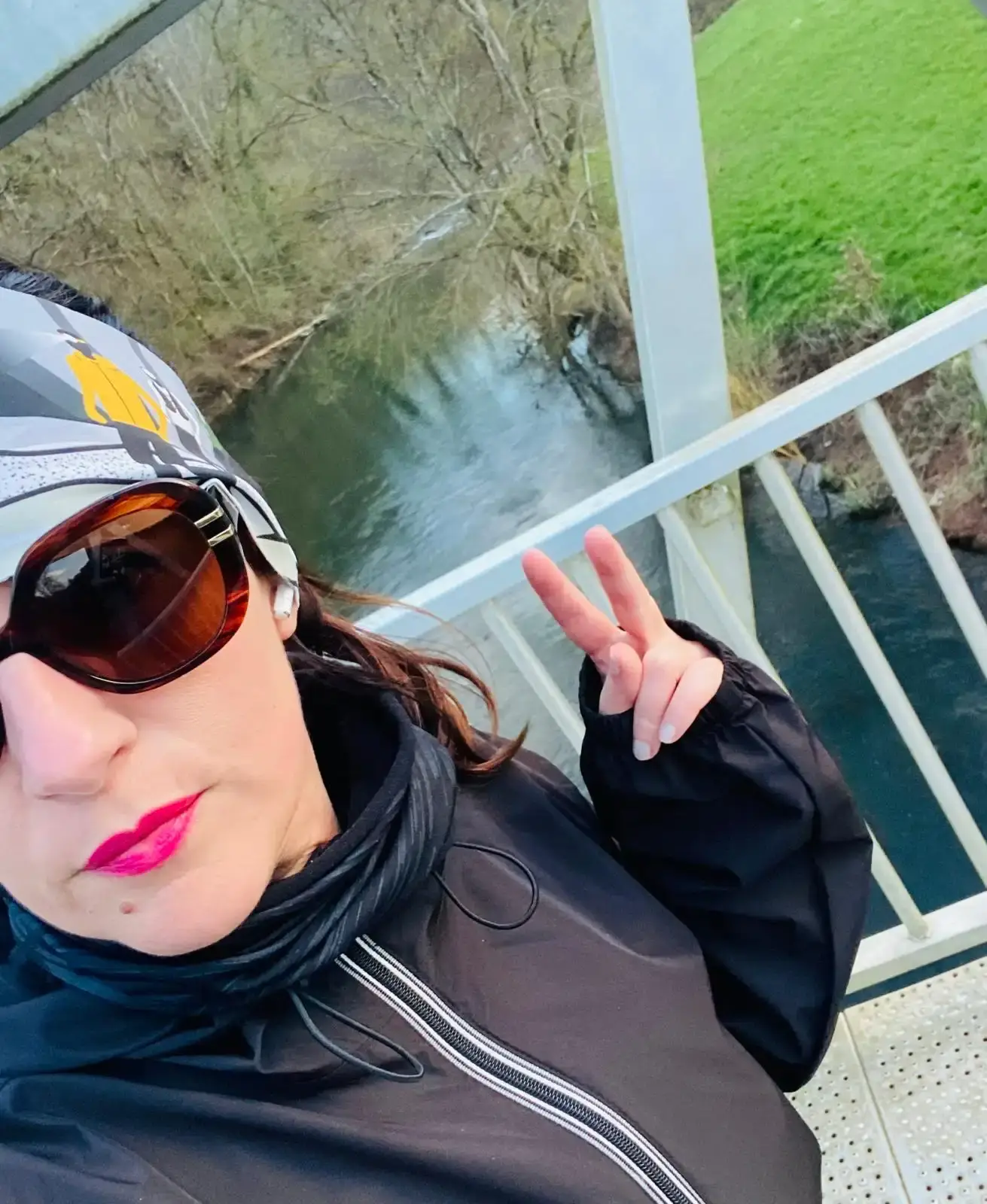 Vanessa Beuve en plein footing en nature, profitant de son programme de coaching course à pied.